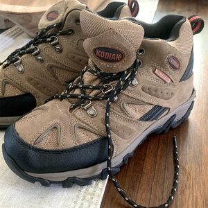Kodiak waterproof lace up boots for men